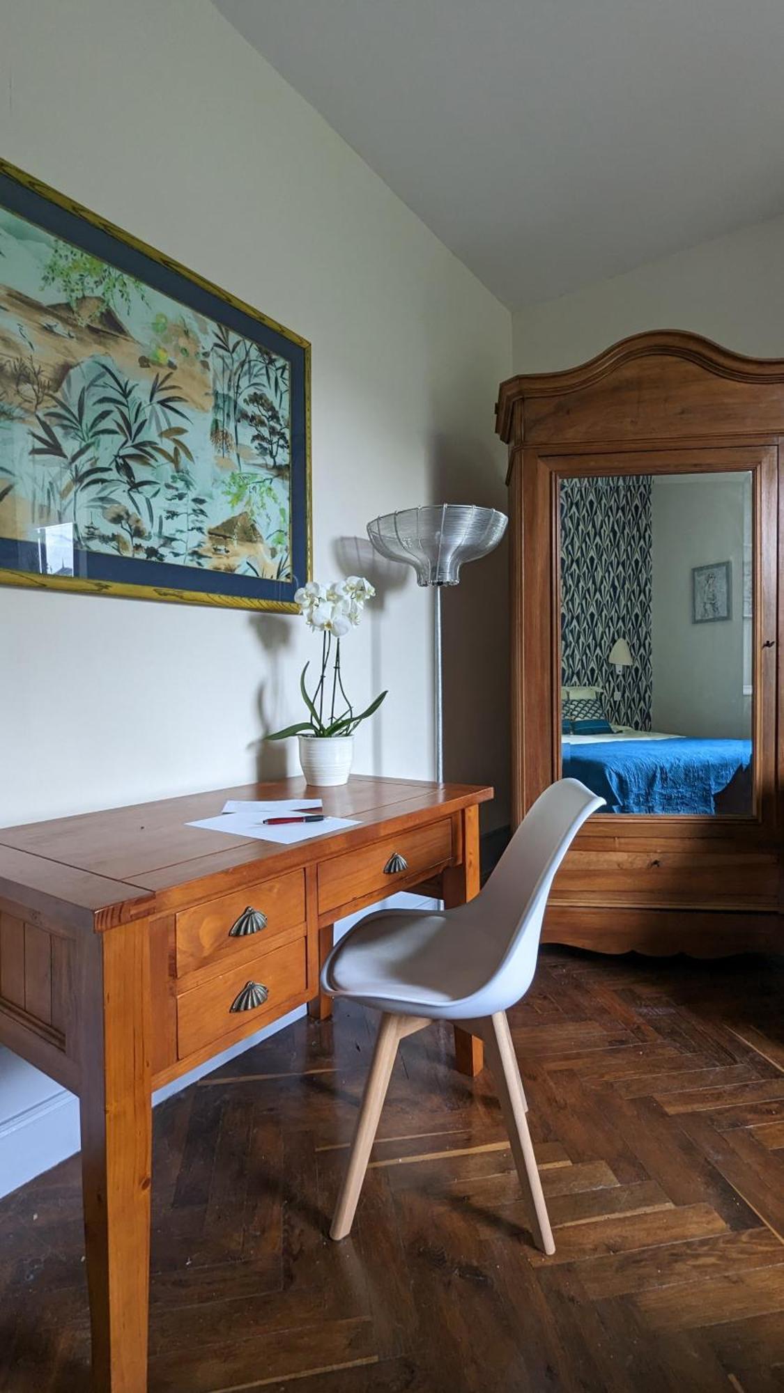 Le Jardin Des Lys - Chambre D'Hote Ou Appartement ลาโรช-โพเซย์ ห้อง รูปภาพ