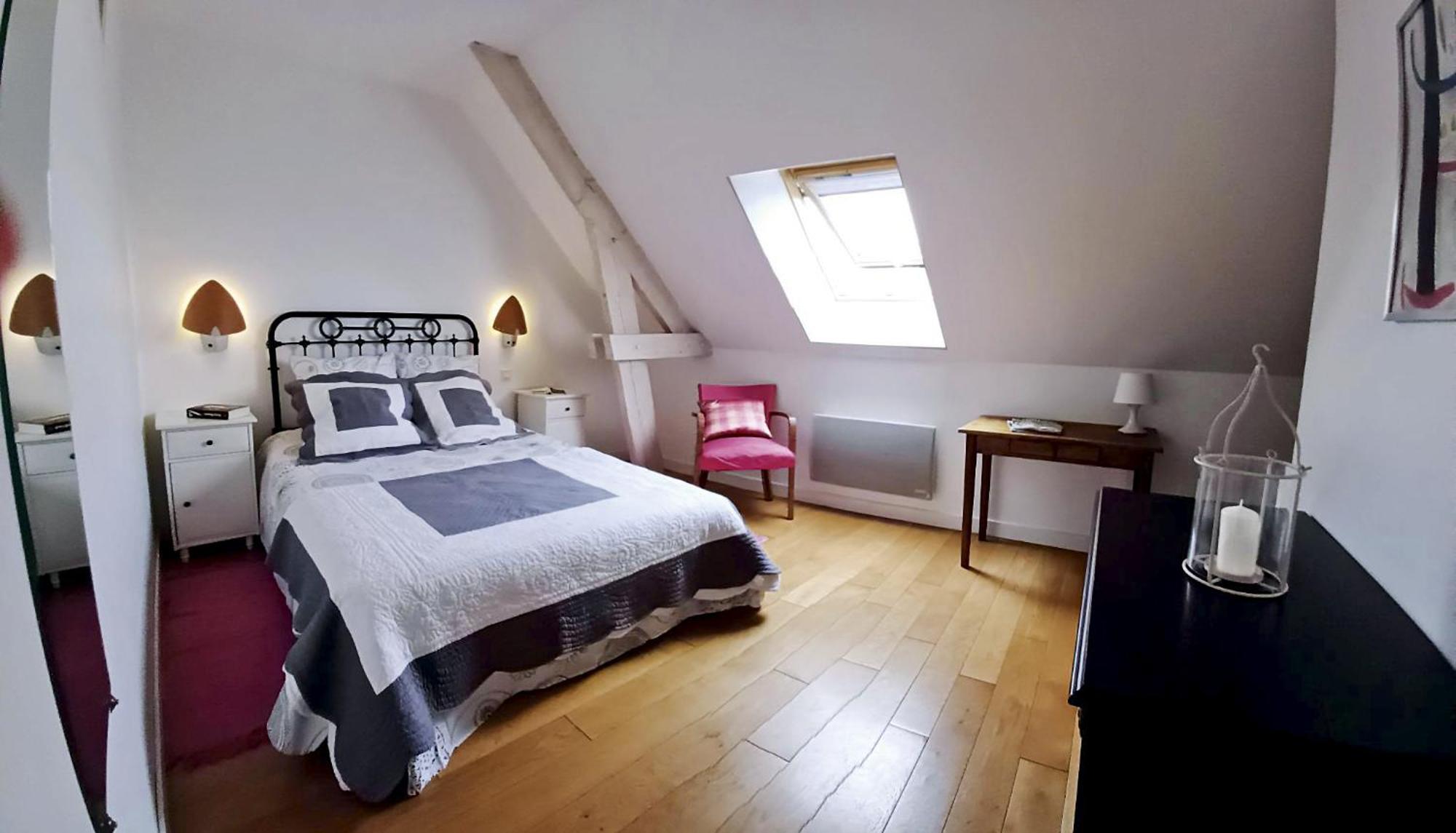 Le Jardin Des Lys - Chambre D'Hote Ou Appartement ลาโรช-โพเซย์ ห้อง รูปภาพ